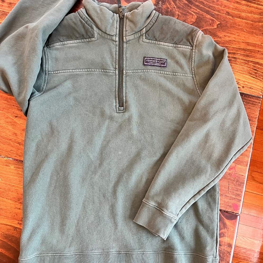 Boys Vineyard Vines green pullover